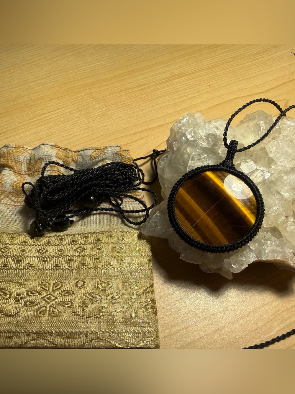 Tiger's Eye Macramé